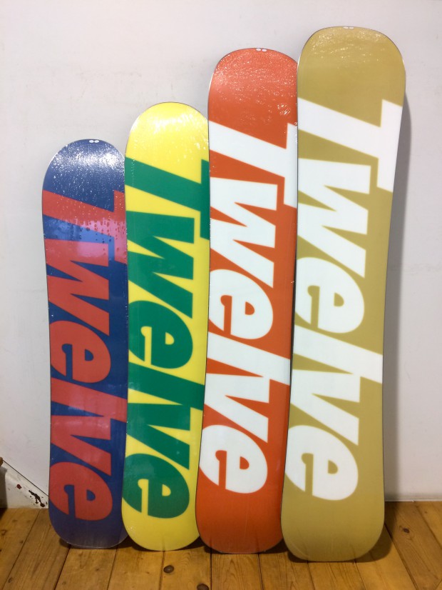 TWELVE SNOWBOARD